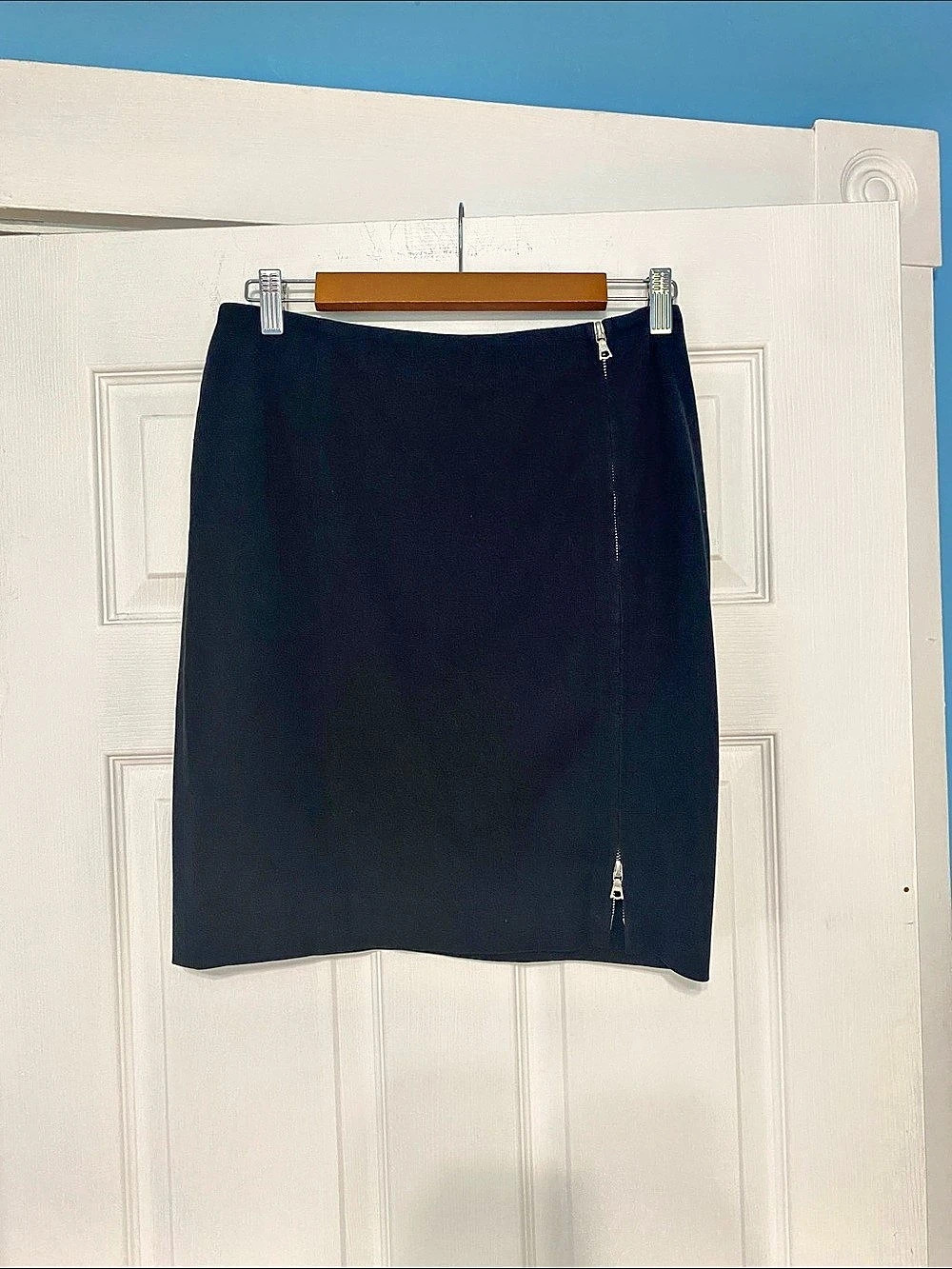HALOGEN Pencil Skirt in Black Size 8 Like New Nordstroms